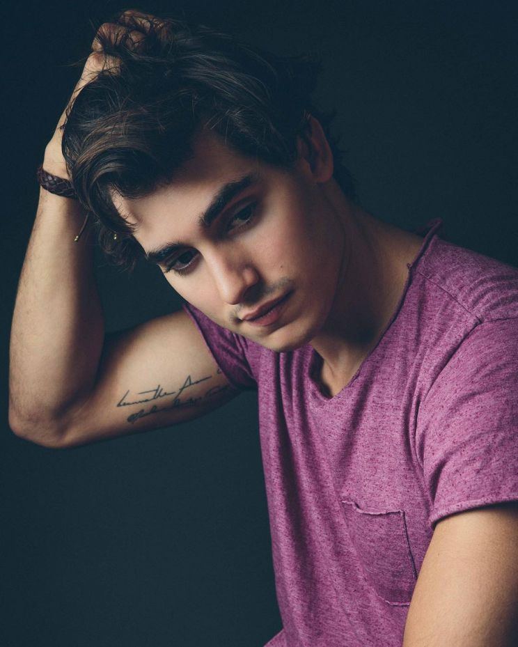 Henry Zaga
