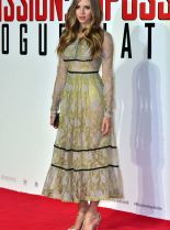Hermione Corfield photo