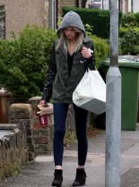 Hetti Bywater #1305998 picture (Portrait Medium)