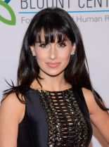 Hilaria Baldwin photo