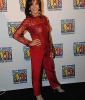 Hilary Farr