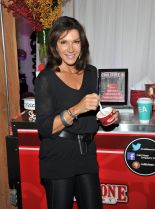 Hilary Farr
