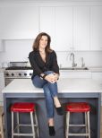 Hilary Farr