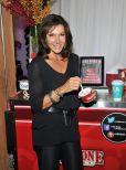 Hilary Farr