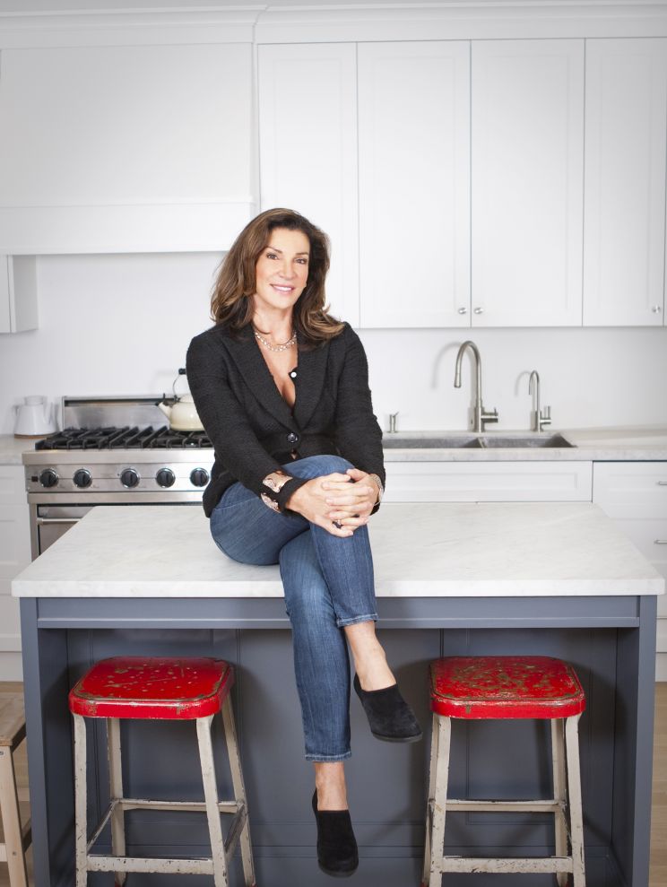 Hilary Farr