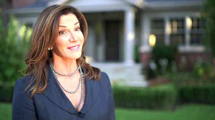 Hilary Farr