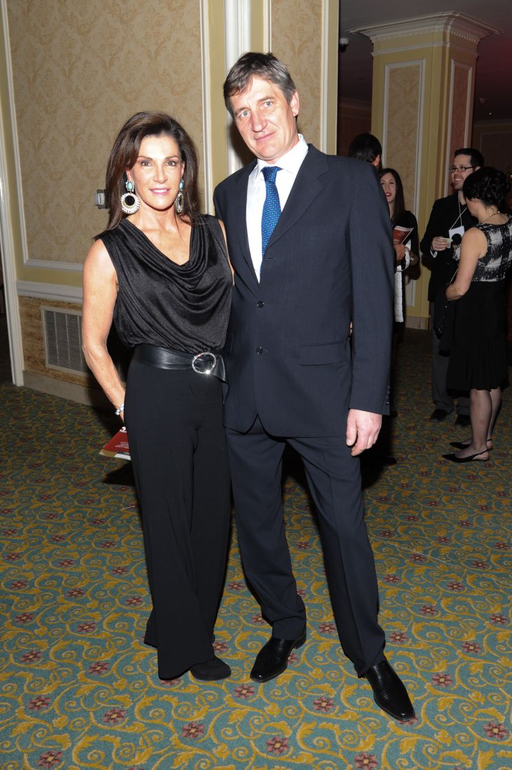Hilary Farr