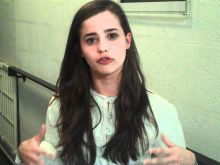 Holly Earl