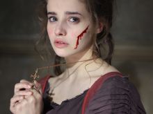 Holly Earl