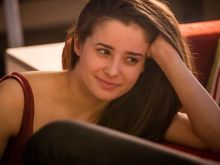 Holly Earl