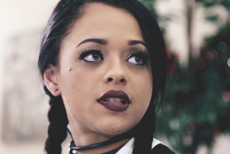Pictures Of Holly Hendrix