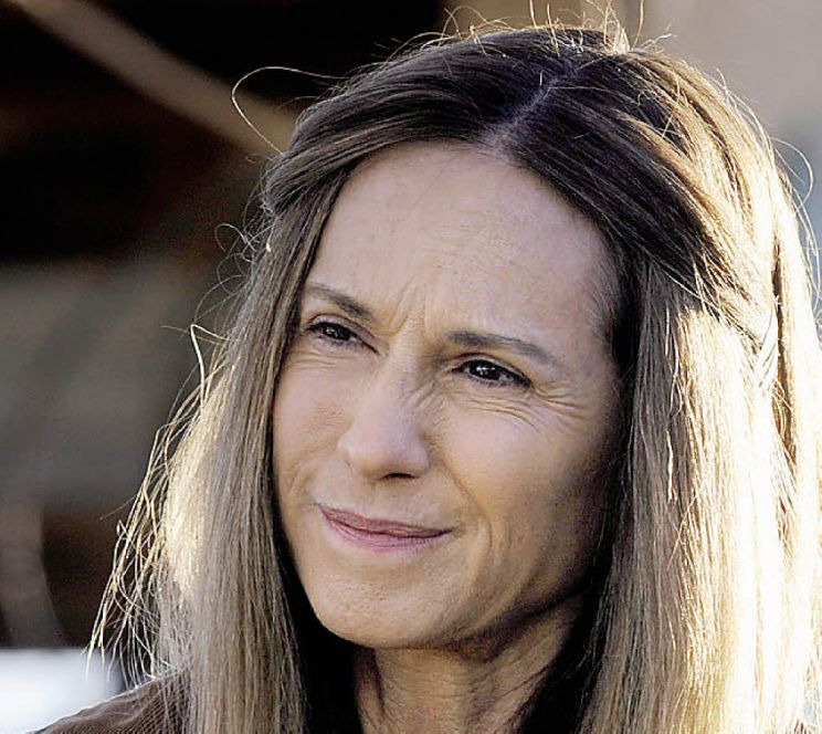 Holly Hunter