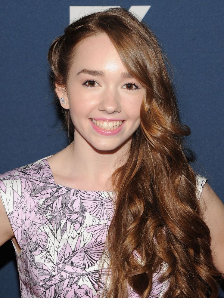 Holly Taylor