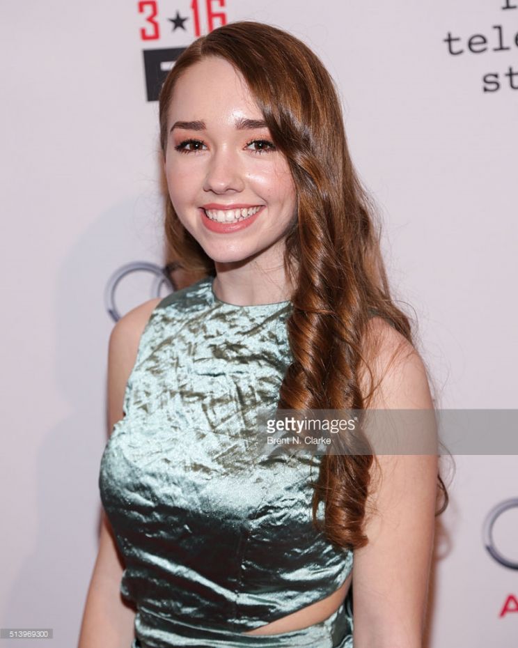 Holly Taylor