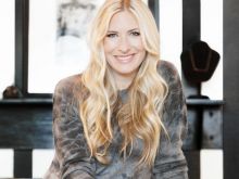Holly Williams