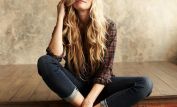 Holly Williams