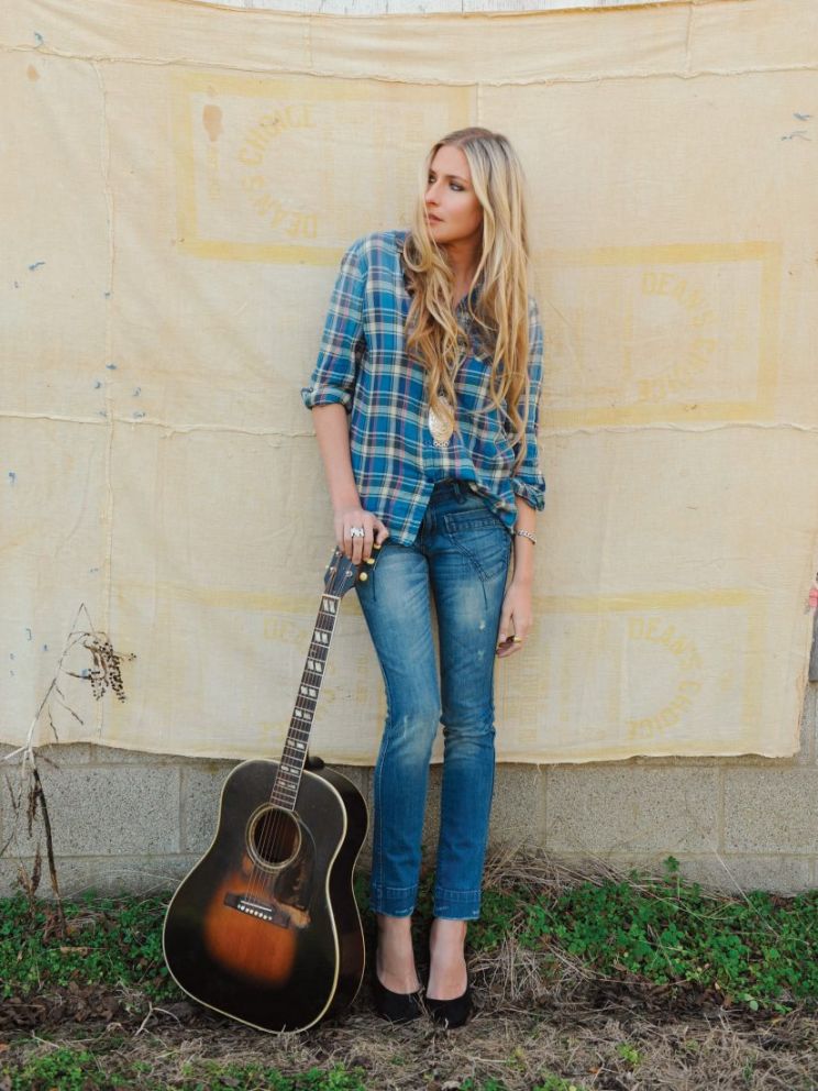 Holly Williams