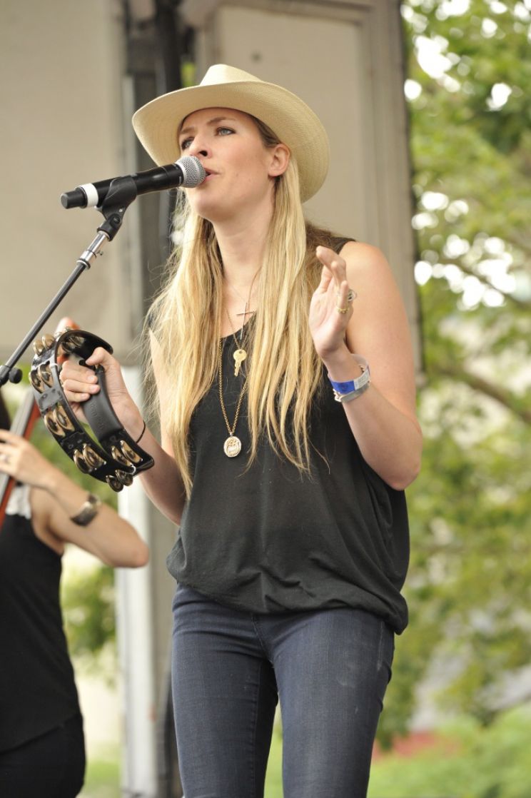 Holly Williams