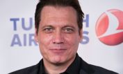 Holt McCallany