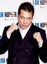 Holt McCallany