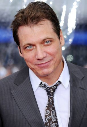 Holt McCallany