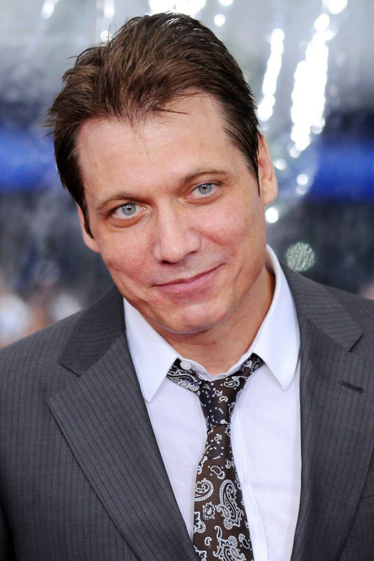 Holt McCallany