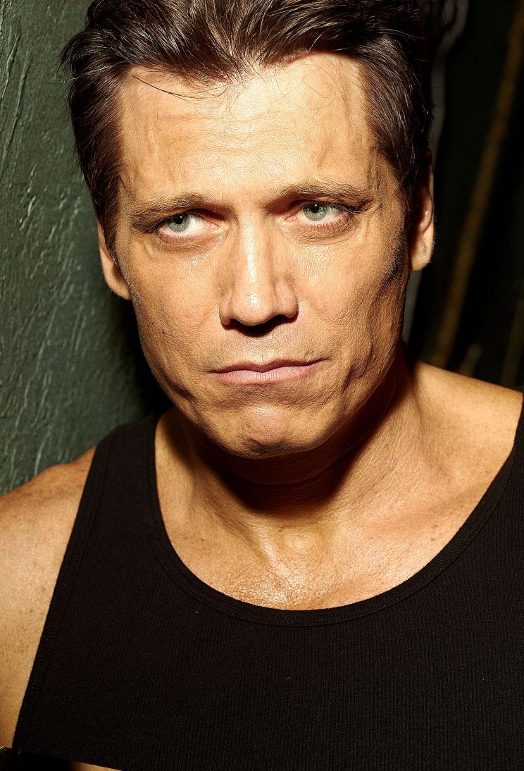 Holt McCallany