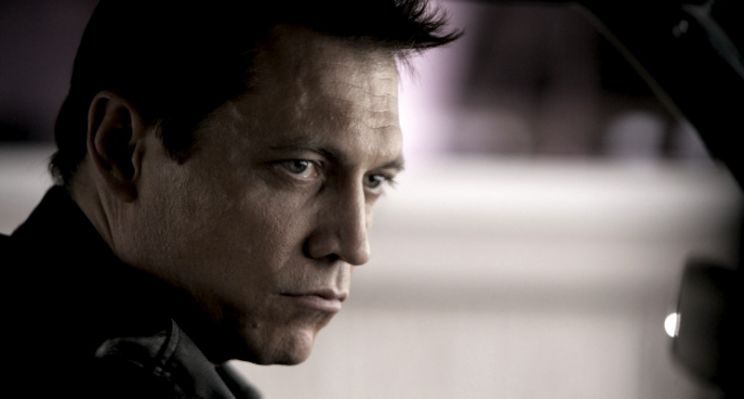 Holt McCallany