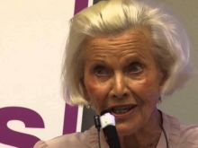 Honor Blackman