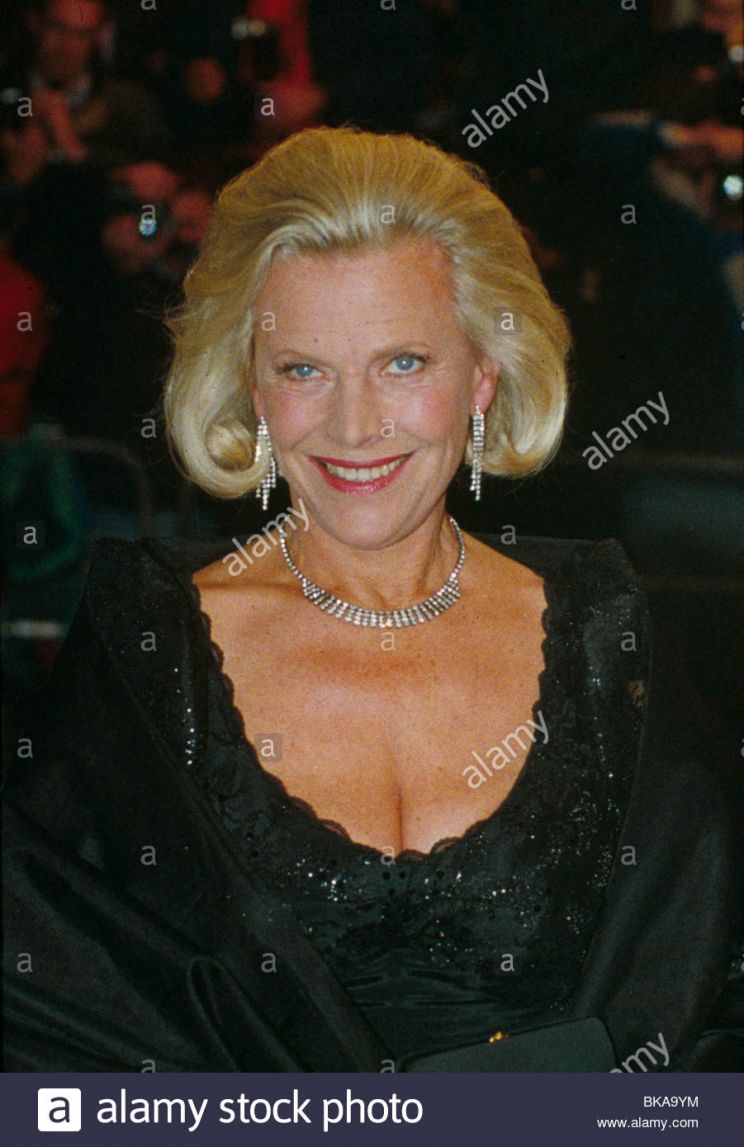 Honor Blackman