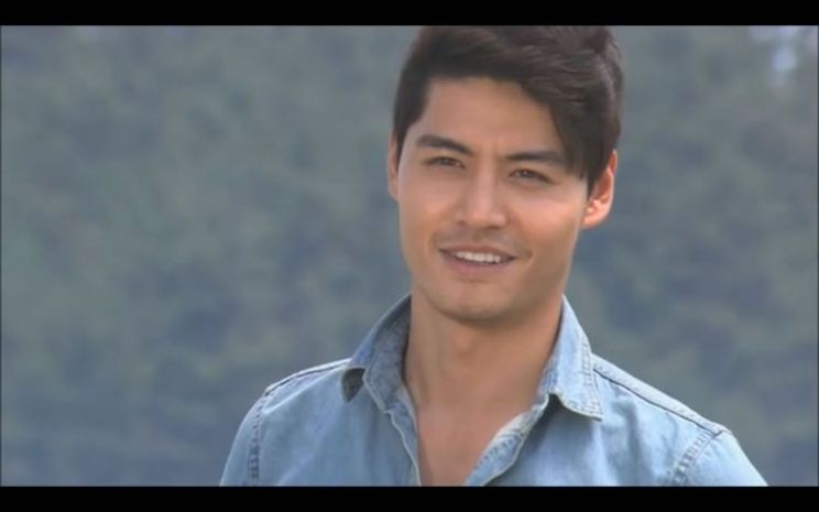 Hoon Lee