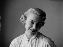 Hope Lange