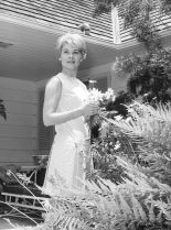 Hope Lange