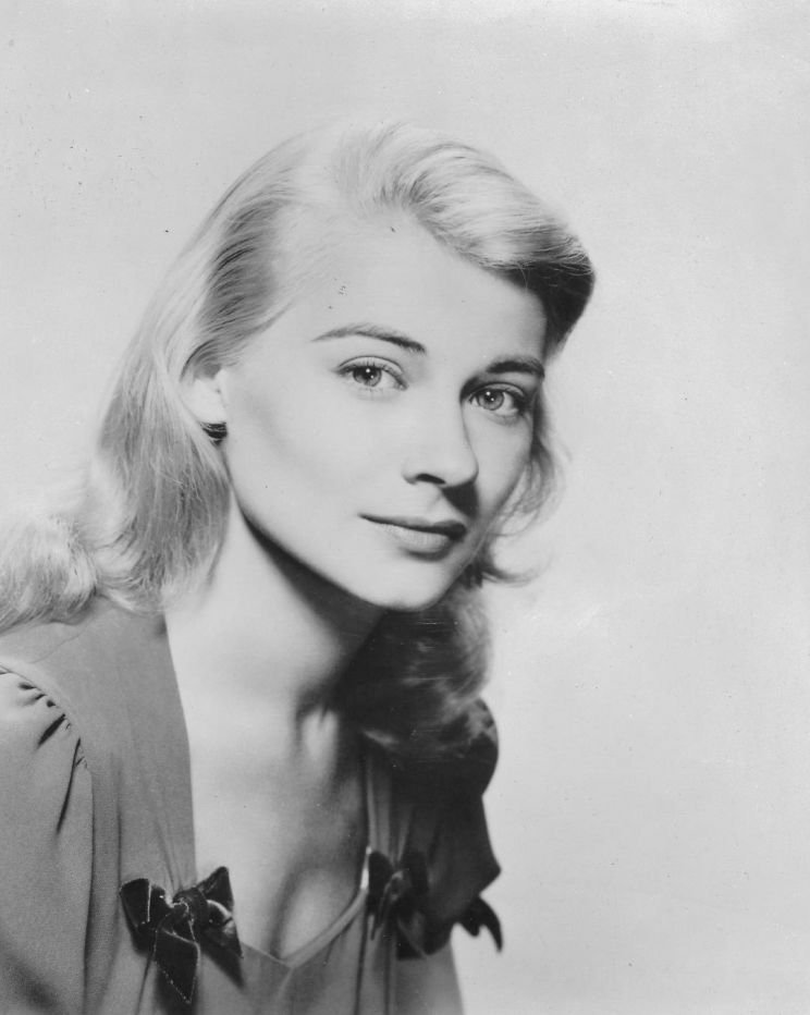 Hope Lange