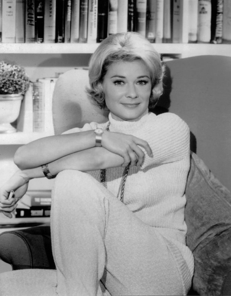 Hope Lange