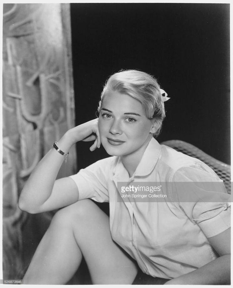 Hope Lange