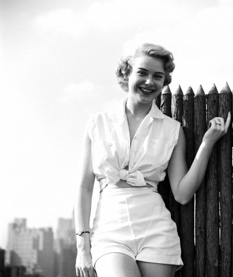 Hope Lange