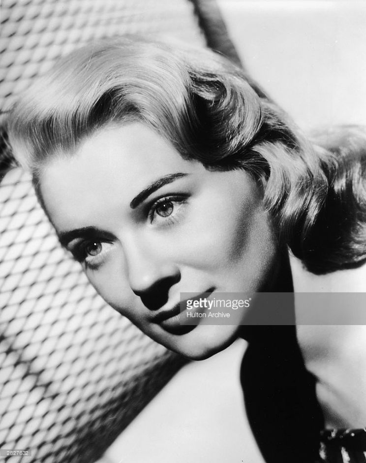 Hope Lange