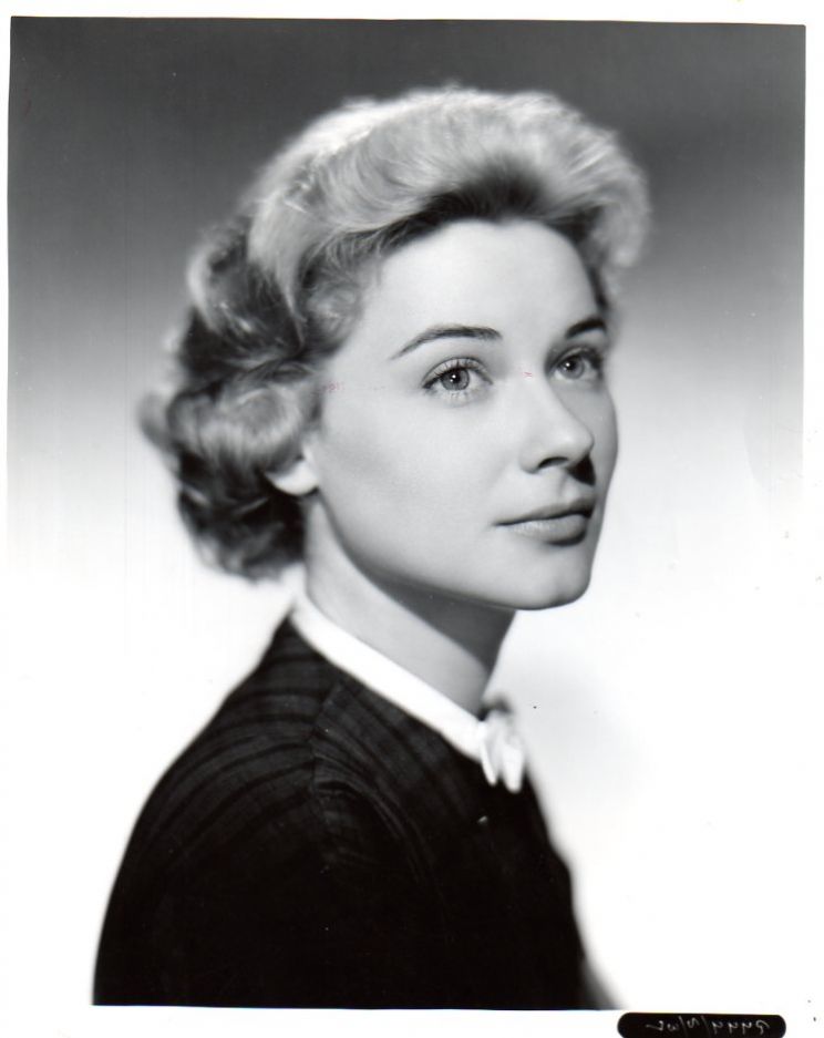 Hope Lange