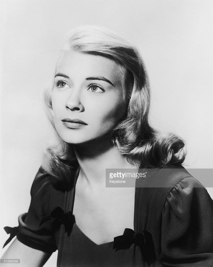 Hope Lange