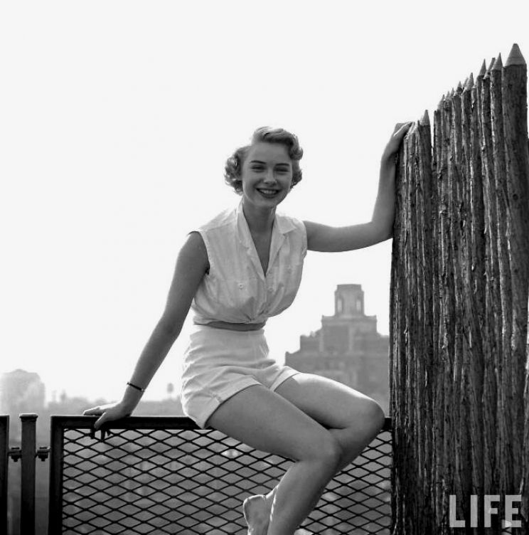 Hope Lange