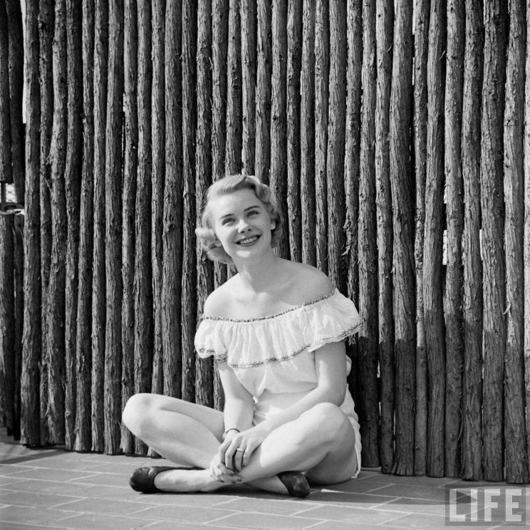 Hope Lange