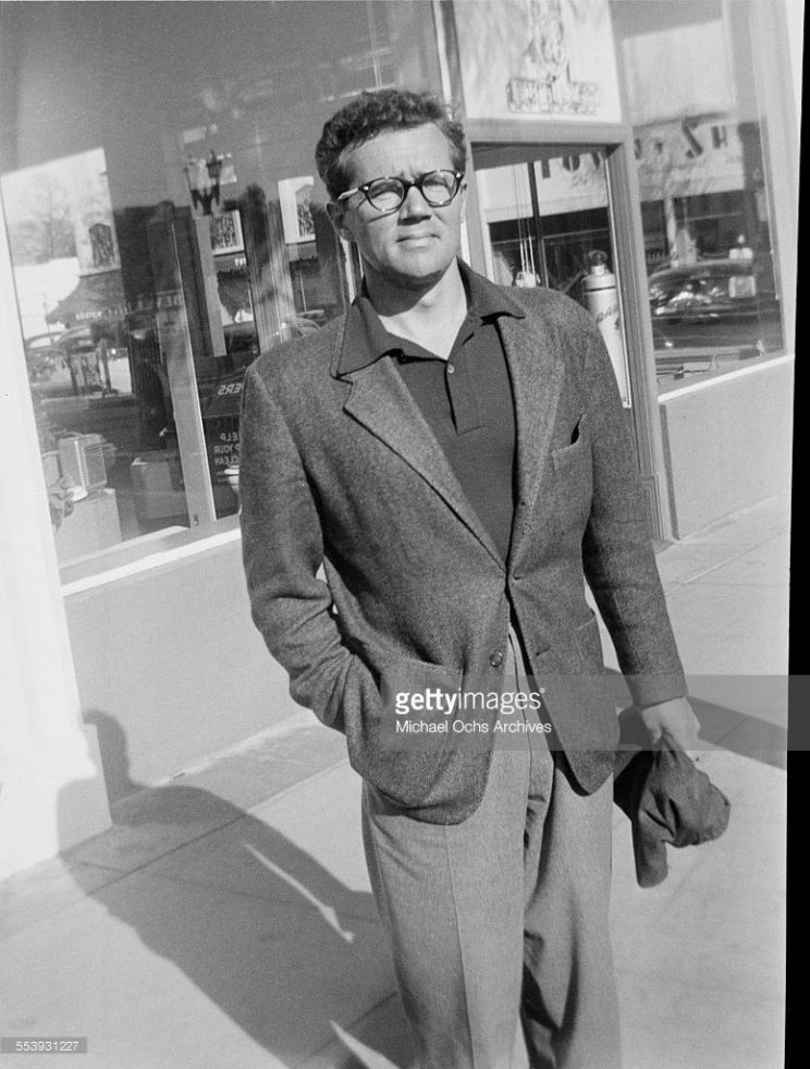 Howard Duff