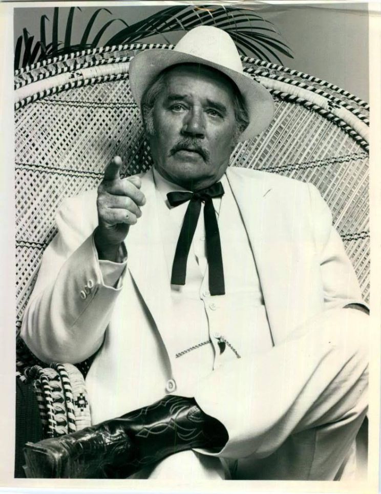 Howard Duff