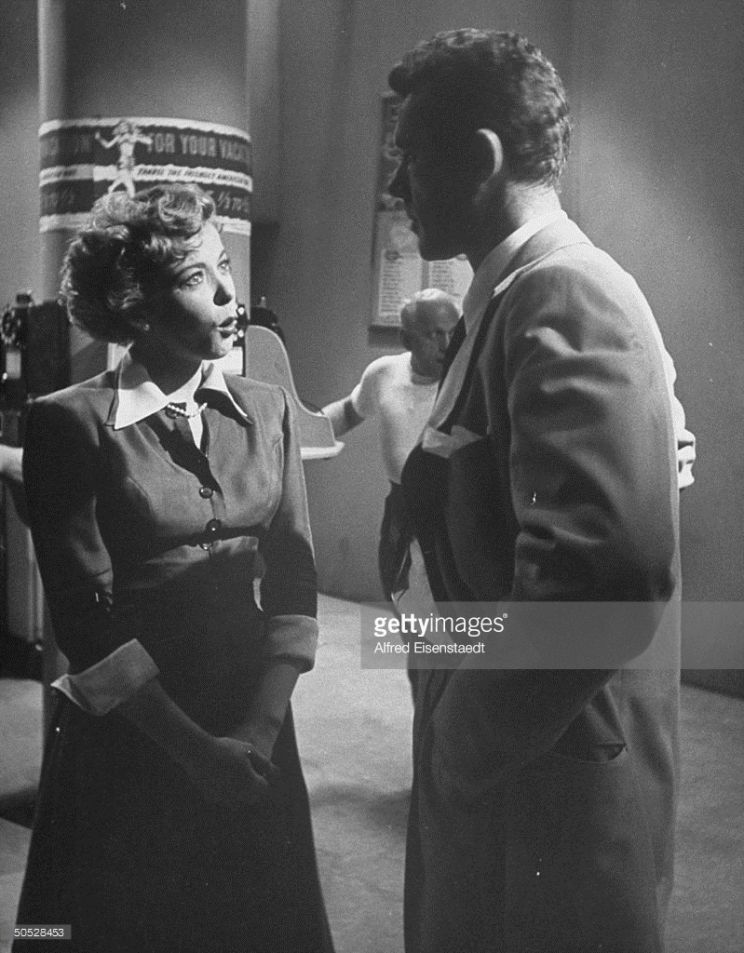 Howard Duff