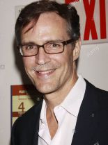 Howard McGillin