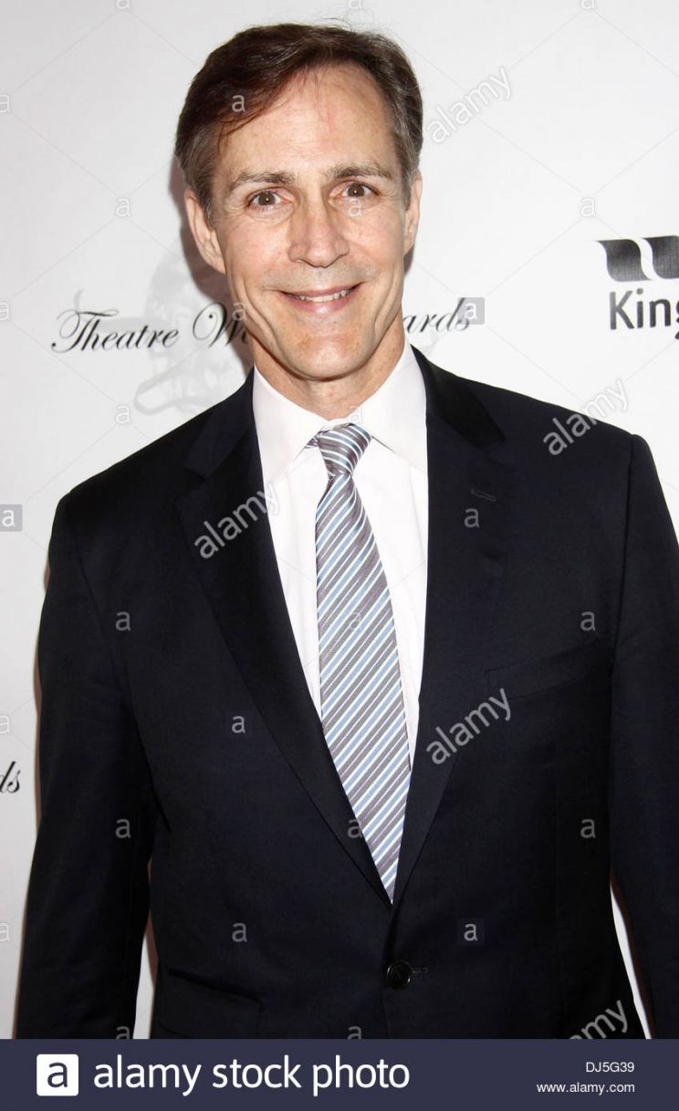 Howard McGillin