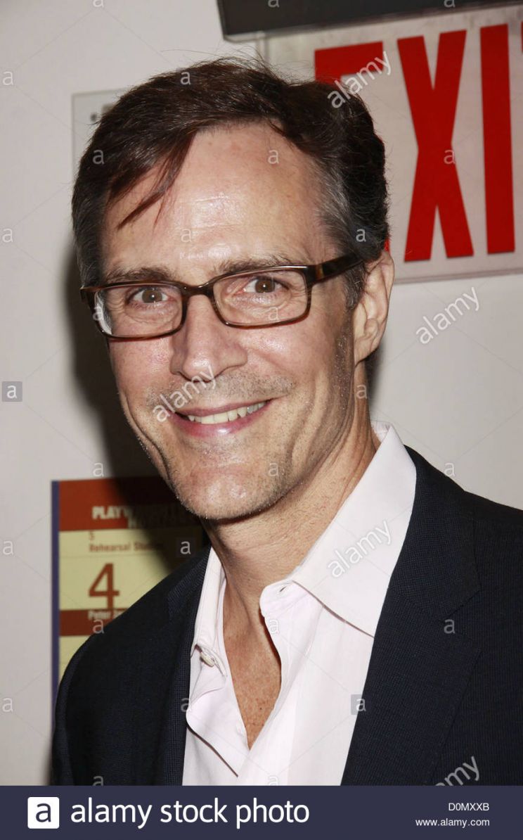 Howard McGillin