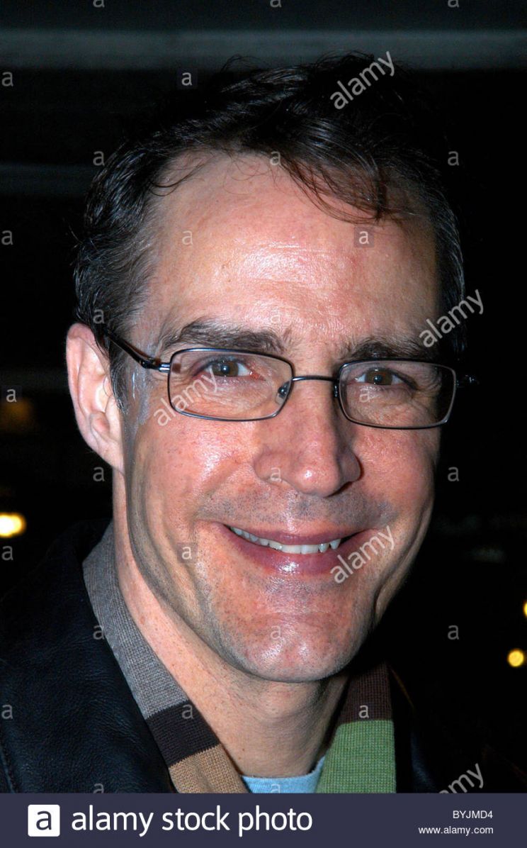 Howard McGillin