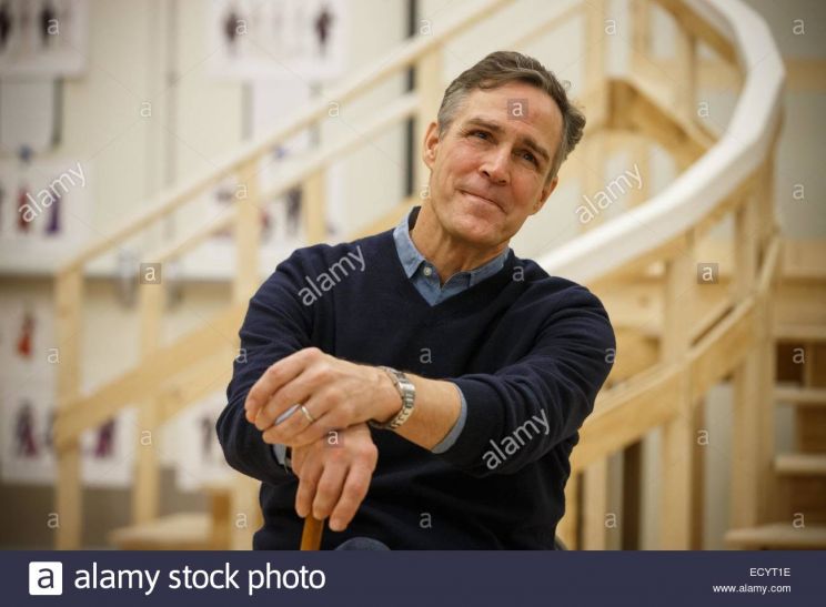 Howard McGillin